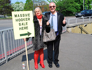 Massive hooker sale here Massive hooker sale here