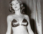 Burlesque dancers